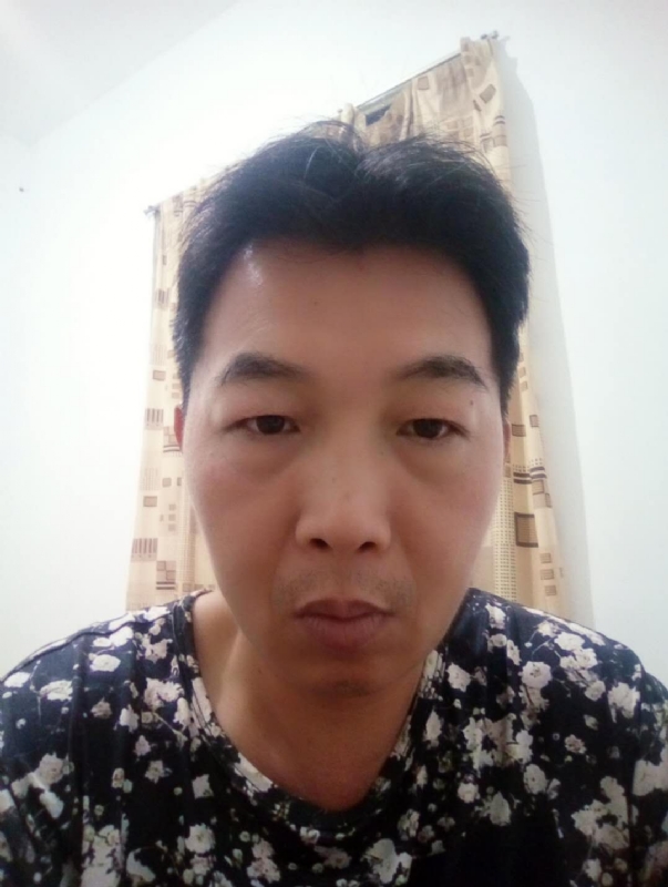 繁华哀伤的第一张照片--漳平征婚网