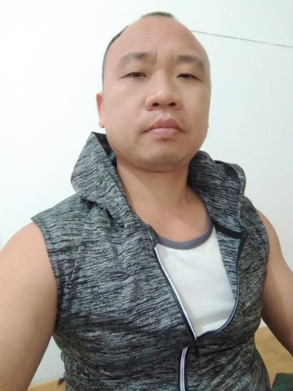 whm的第二张照片--漳平征婚网