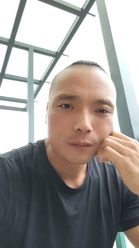 伯爵的第三张照片--漳平征婚网