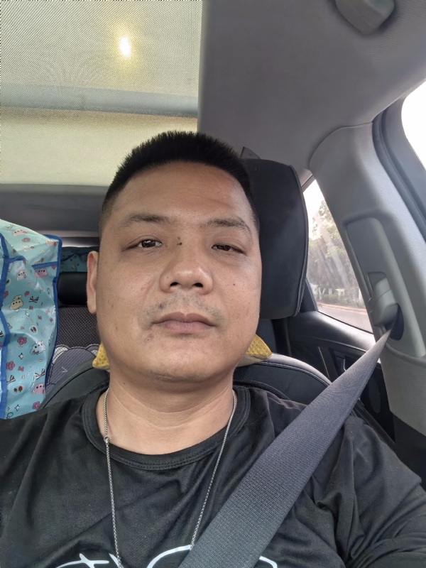 卖电池的大叔的第一张照片--漳平征婚网